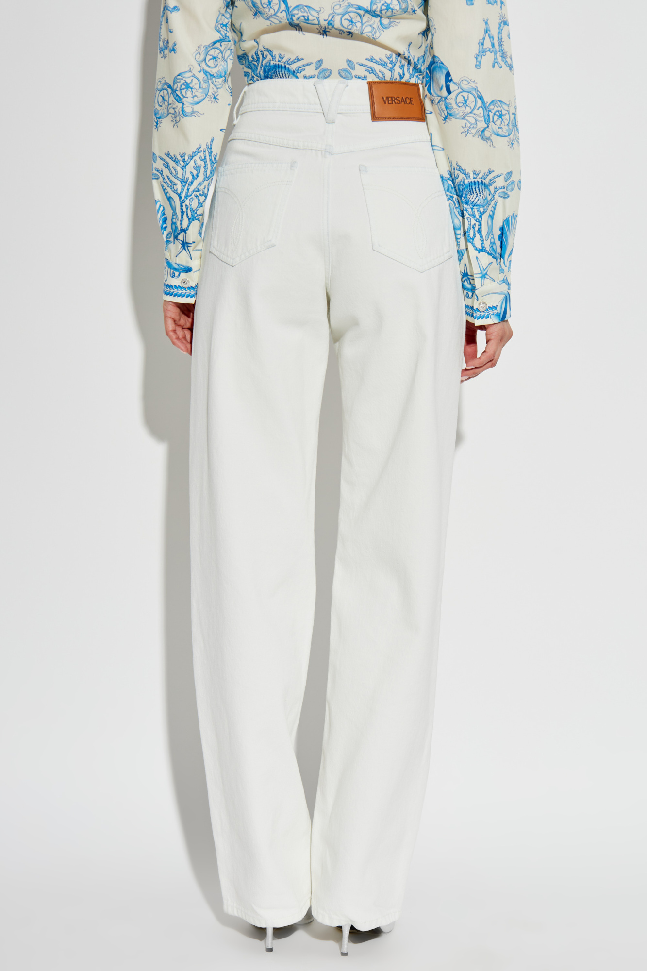 パンツ VERSACE Women Straight Pants 10115191A136511D110 White Versace White Washed Denim Straight-Leg Pants | Neiman Marcus